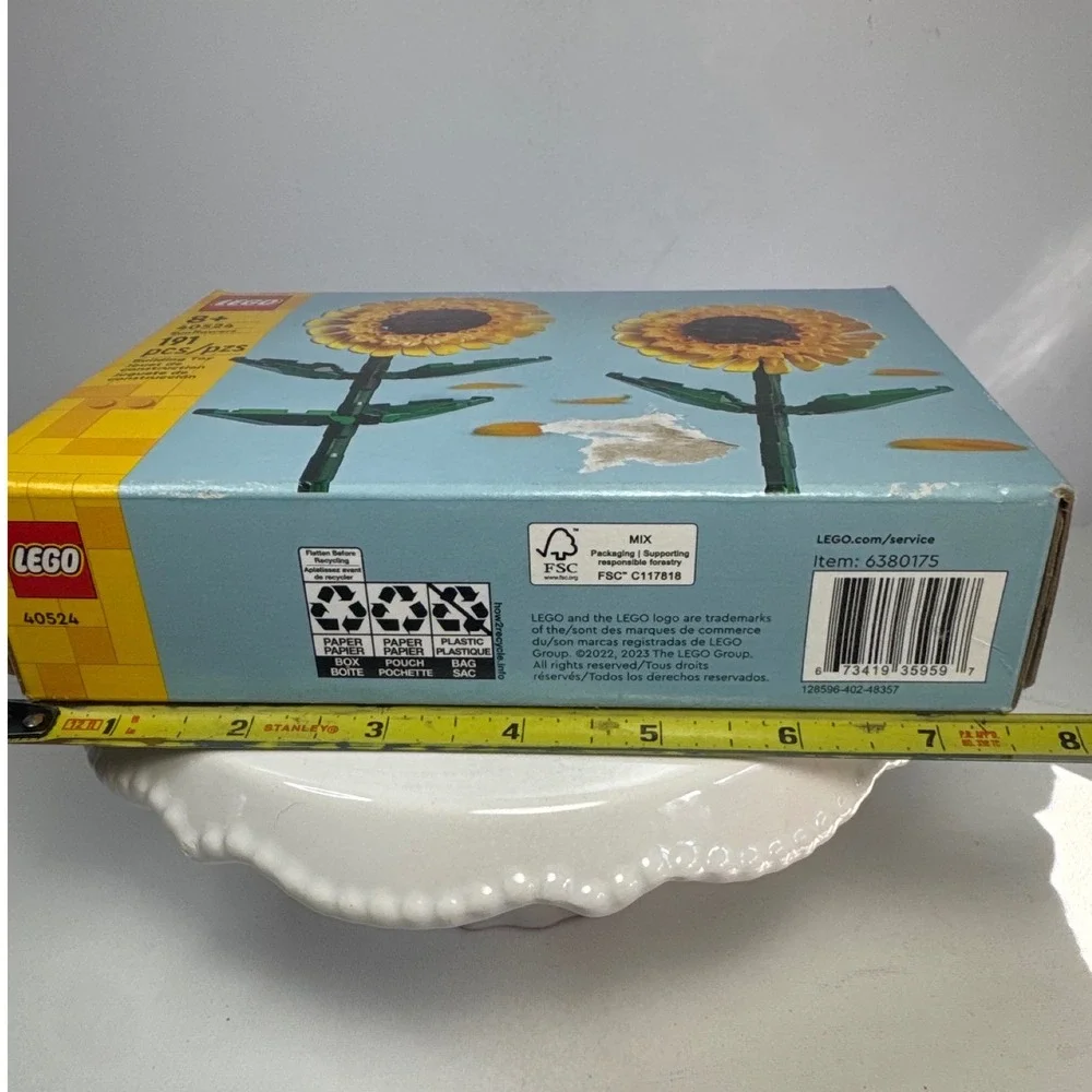LEGO Sunflowers 40524 Building Kit 191 Pieces Yellow New Box Damage